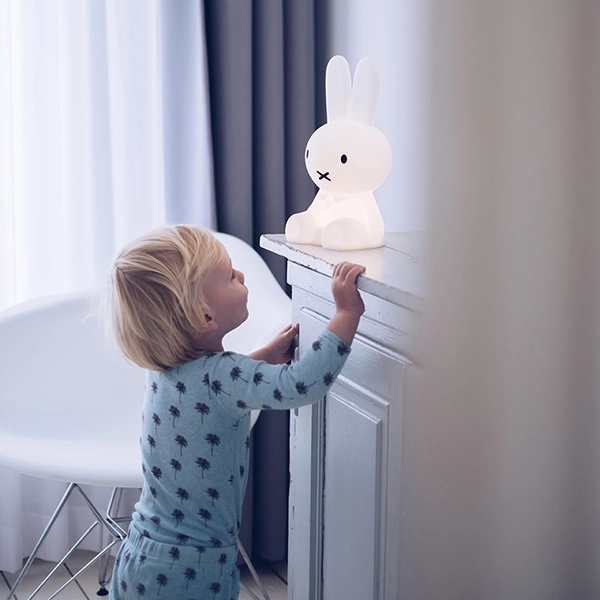 Detská lampa Miffy zajačik